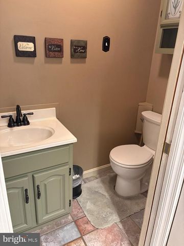 1809 MERRITT BLVD, Baltimore, MD 21222