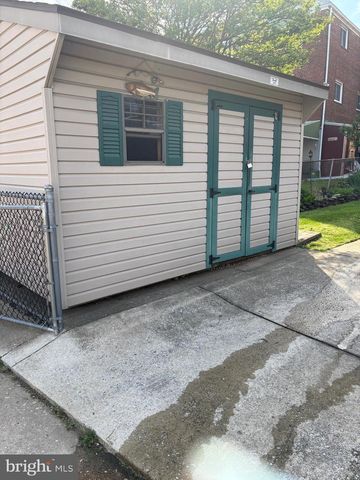 1809 MERRITT BLVD, Baltimore, MD 21222
