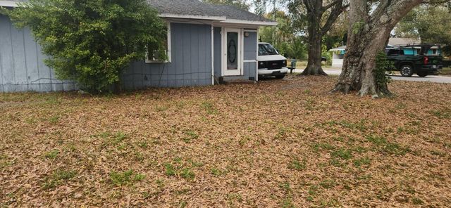 611 S 21st Street, Fort Pierce, FL 34950