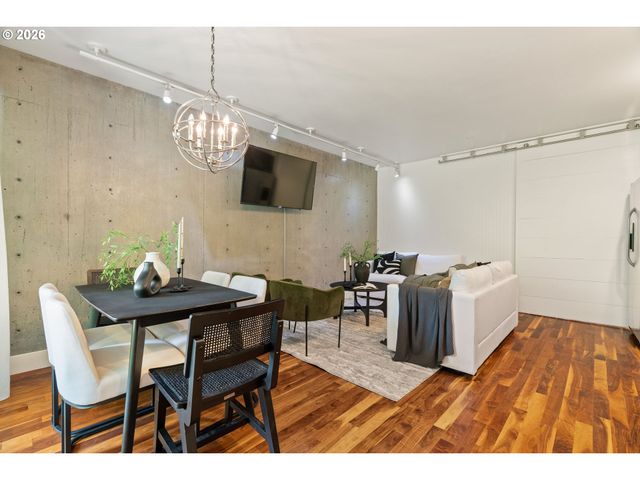245 Sw MEADE St G2, Portland, OR 97201