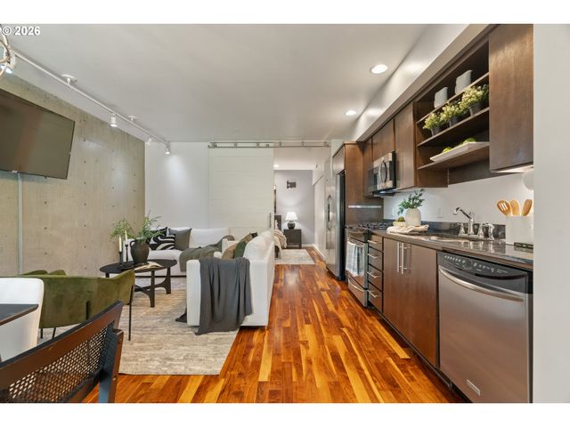 245 Sw MEADE St G2, Portland, OR 97201