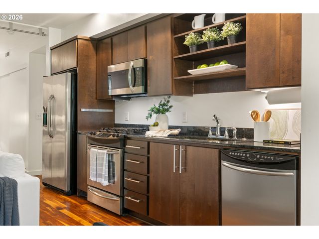 245 Sw MEADE St G2, Portland, OR 97201