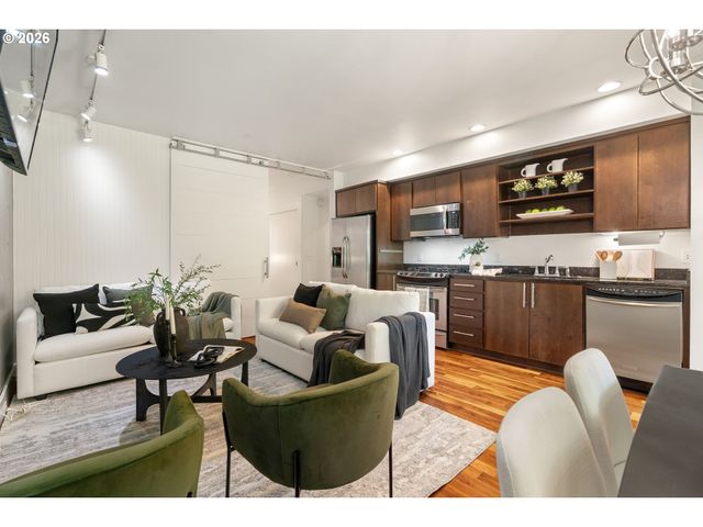 245 Sw MEADE St G2, Portland, OR 97201
