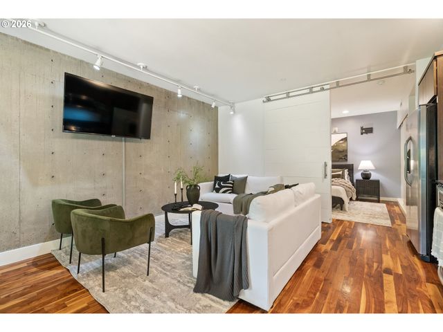 245 Sw MEADE St G2, Portland, OR 97201