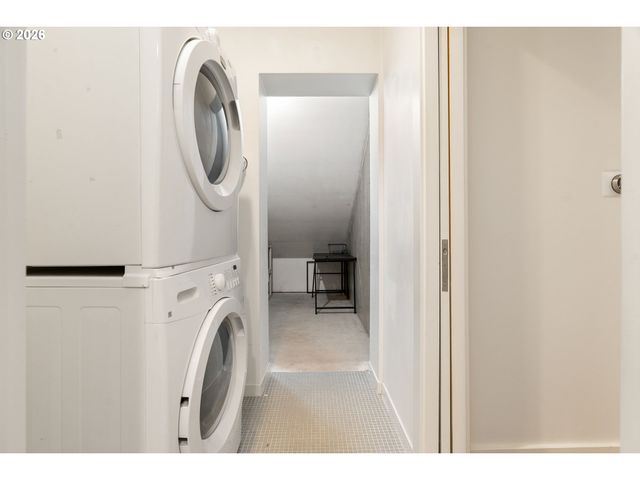245 Sw MEADE St G2, Portland, OR 97201