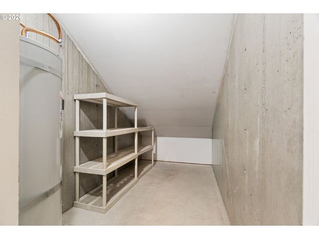 245 Sw MEADE St G2, Portland, OR 97201