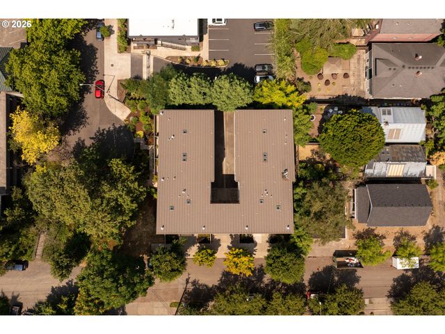 245 Sw MEADE St G2, Portland, OR 97201