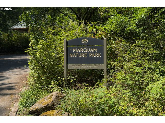 245 Sw MEADE St G2, Portland, OR 97201