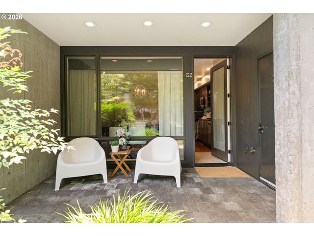 245 Sw MEADE St G2, Portland, OR 97201