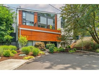 245 Sw MEADE St G2, Portland, OR 97201