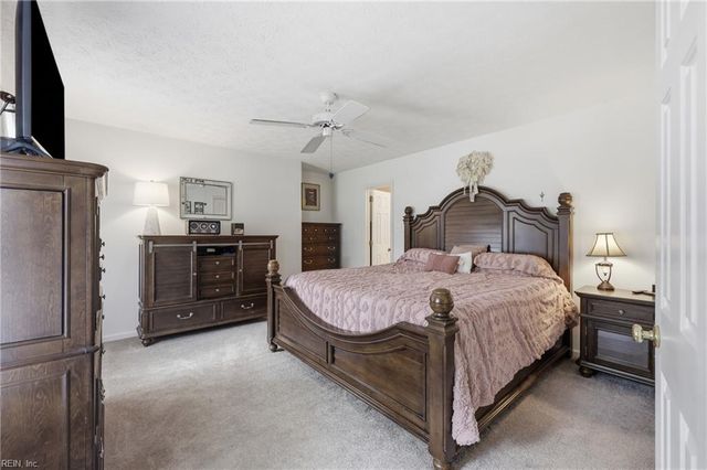 201 Azalea DR, Smithfield, VA 23430