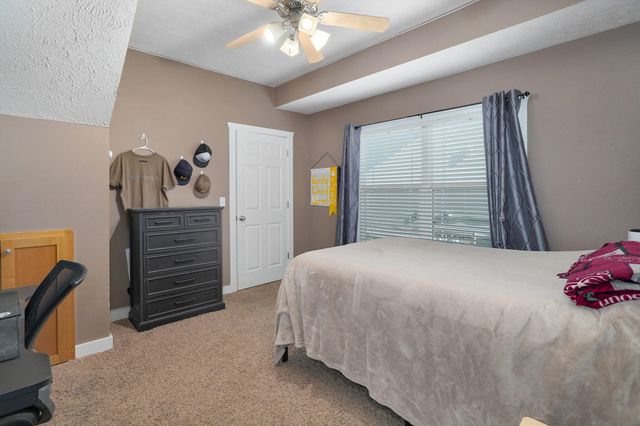 4943 S Tanager Avenue, Battlefield, MO 65619