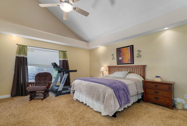 4943 S Tanager Avenue, Battlefield, MO 65619