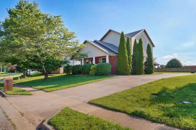 4943 S Tanager Avenue, Battlefield, MO 65619
