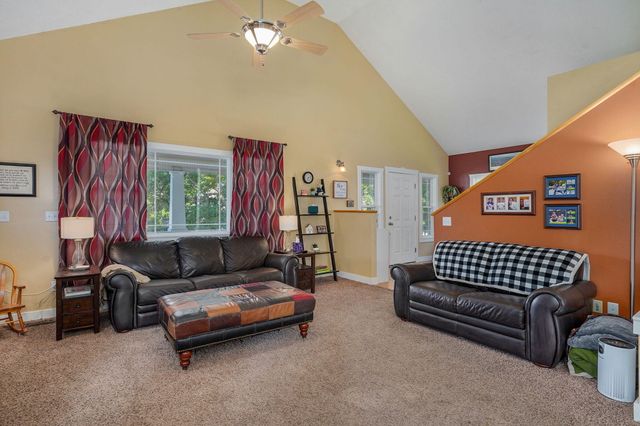 4943 S Tanager Avenue, Battlefield, MO 65619