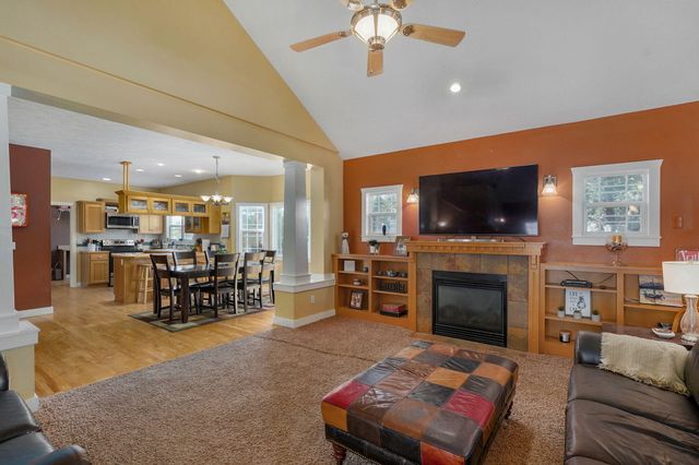4943 S Tanager Avenue, Battlefield, MO 65619