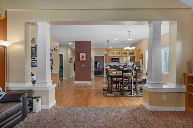 4943 S Tanager Avenue, Battlefield, MO 65619
