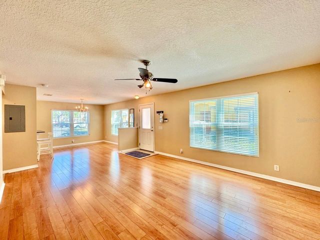 160 COQUINA BAY DRIVE, St Petersburg, FL 33705