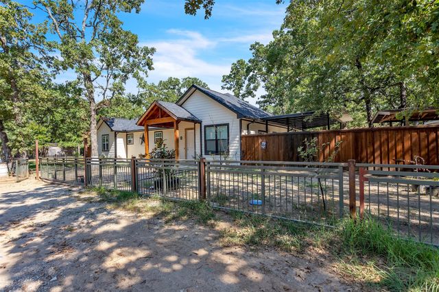 1804 Tammy Street, Hawk Cove, TX 75474