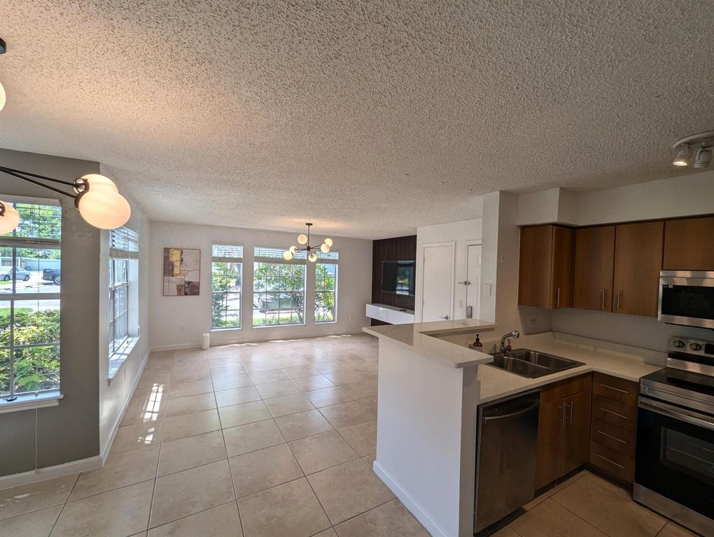 1215 Crystal Way G, Delray Beach, FL 33445