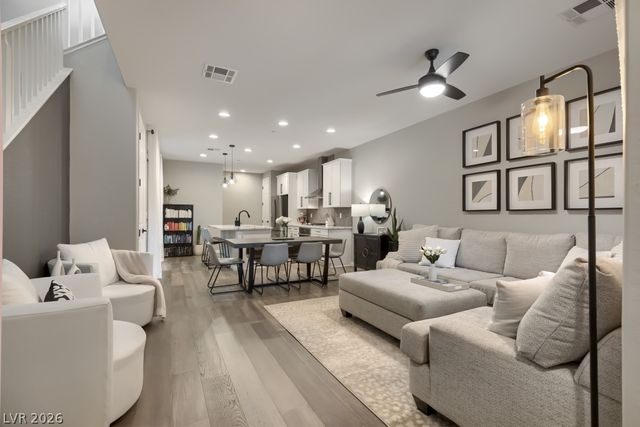 11689 Emerald Lake Avenue, Las Vegas, NV 89138