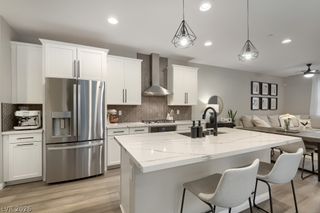 11689 Emerald Lake Avenue, Las Vegas, NV 89138