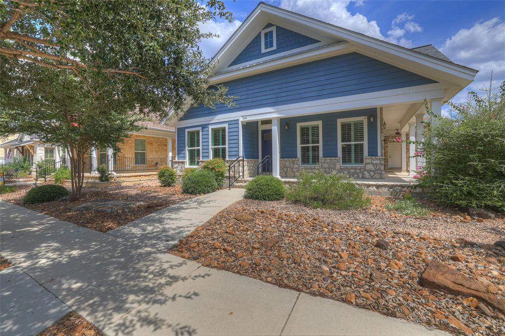 944 Hudson LN, New Braunfels, TX 78130