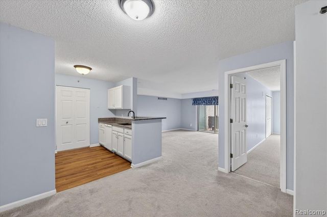 12204 Pinehurst Lane 32, Grand Blanc, MI 48439