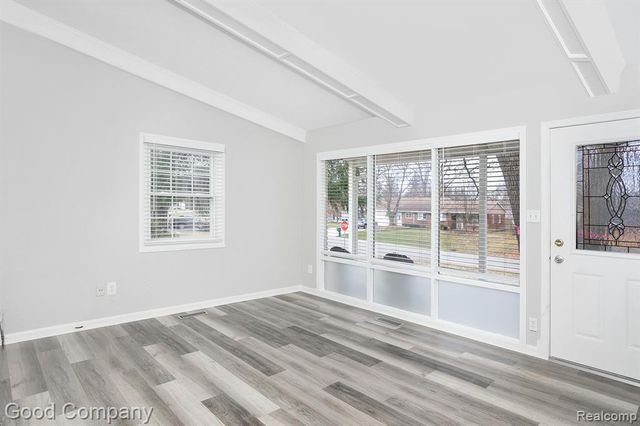 1395 Omega Road, Walled Lake, MI 48390