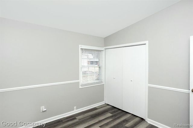 1395 Omega Road, Walled Lake, MI 48390