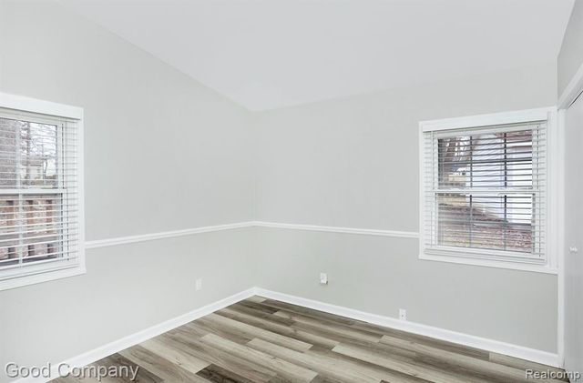 1395 Omega Road, Walled Lake, MI 48390