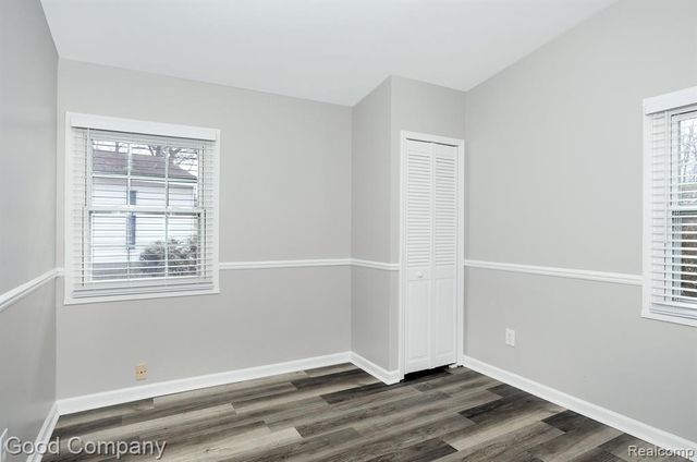 1395 Omega Road, Walled Lake, MI 48390