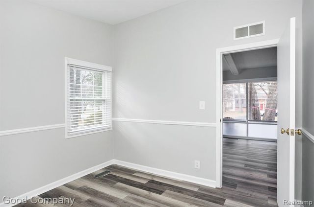 1395 Omega Road, Walled Lake, MI 48390