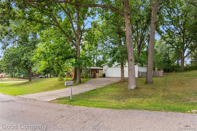 1395 Omega Road, Walled Lake, MI 48390