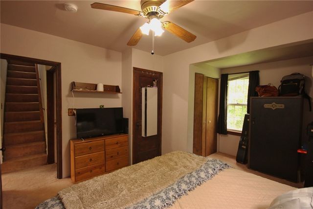 695 Milltown Rd, Plum Boro, PA 15068