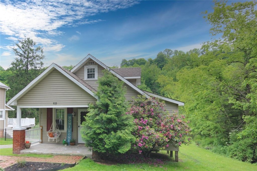 695 Milltown Rd, Plum Boro, PA 15068