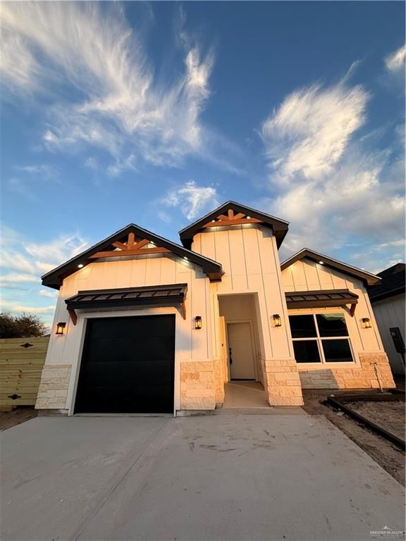 2326 Thornton Avenue, Mission, TX 78574