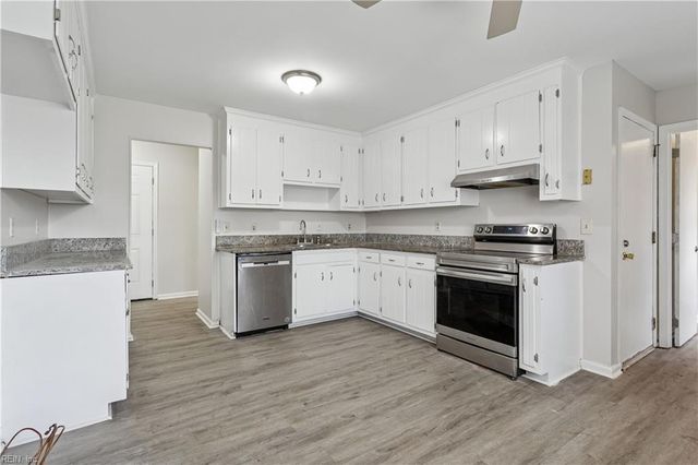 118 Groome RD, Newport News, VA 23601