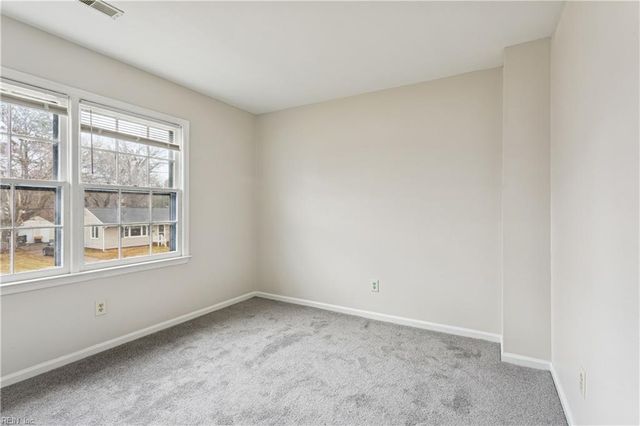 118 Groome RD, Newport News, VA 23601