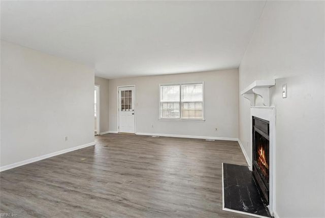 118 Groome RD, Newport News, VA 23601