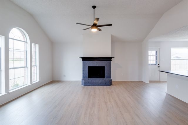 5005 Button Willow Drive, Fort Worth, TX 76123