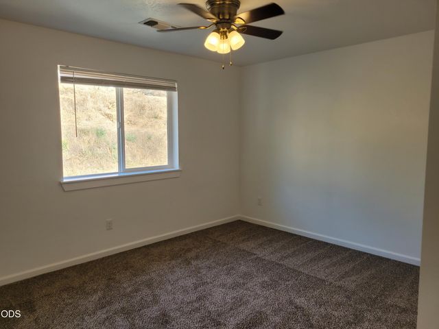 2470 Herrington Way, Medford, OR 97504