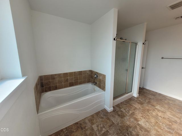 2470 Herrington Way, Medford, OR 97504