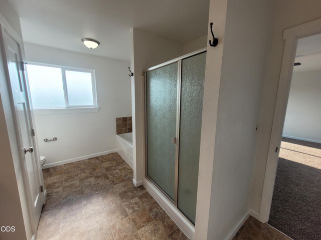 2470 Herrington Way, Medford, OR 97504