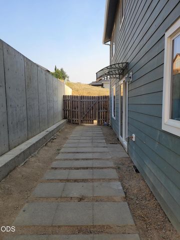 2470 Herrington Way, Medford, OR 97504