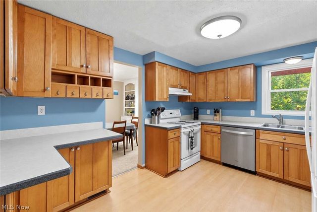 1018 Smokerise Drive, Medina, OH 44256