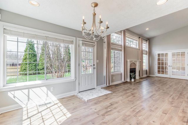 3223 Keystone Hills Drive, Evansville, IN 47711