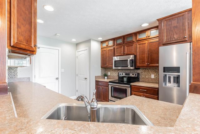 3223 Keystone Hills Drive, Evansville, IN 47711