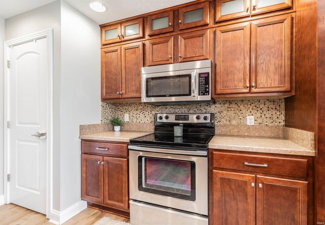 3223 Keystone Hills Drive, Evansville, IN 47711