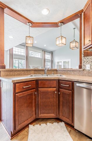 3223 Keystone Hills Drive, Evansville, IN 47711